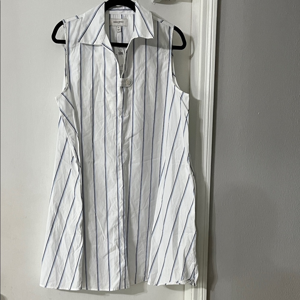 Banana Republic White and Black Striped Mini Dress - Picture 4 of 10